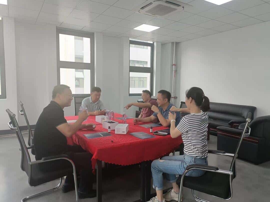 旌德縣委常委副縣長胡興華帶隊到海昭生物進行考察調研